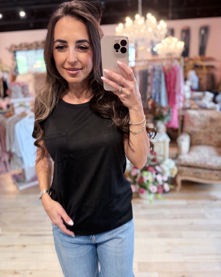 The Lila Tee - Black