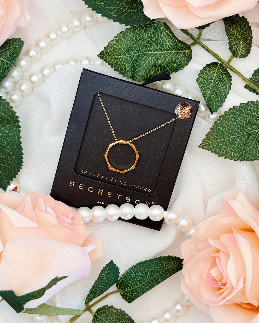 The Elegant Oversized Circle Necklace