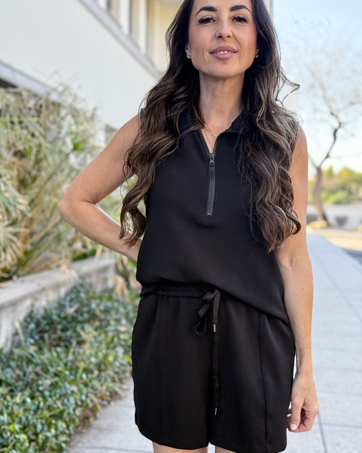 Casual black outfit