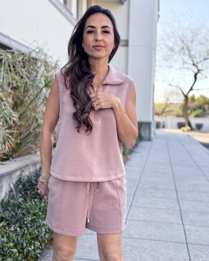 Fitted Zip Sleeveless Top