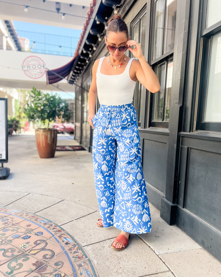 The Ava Print Pants - Blue