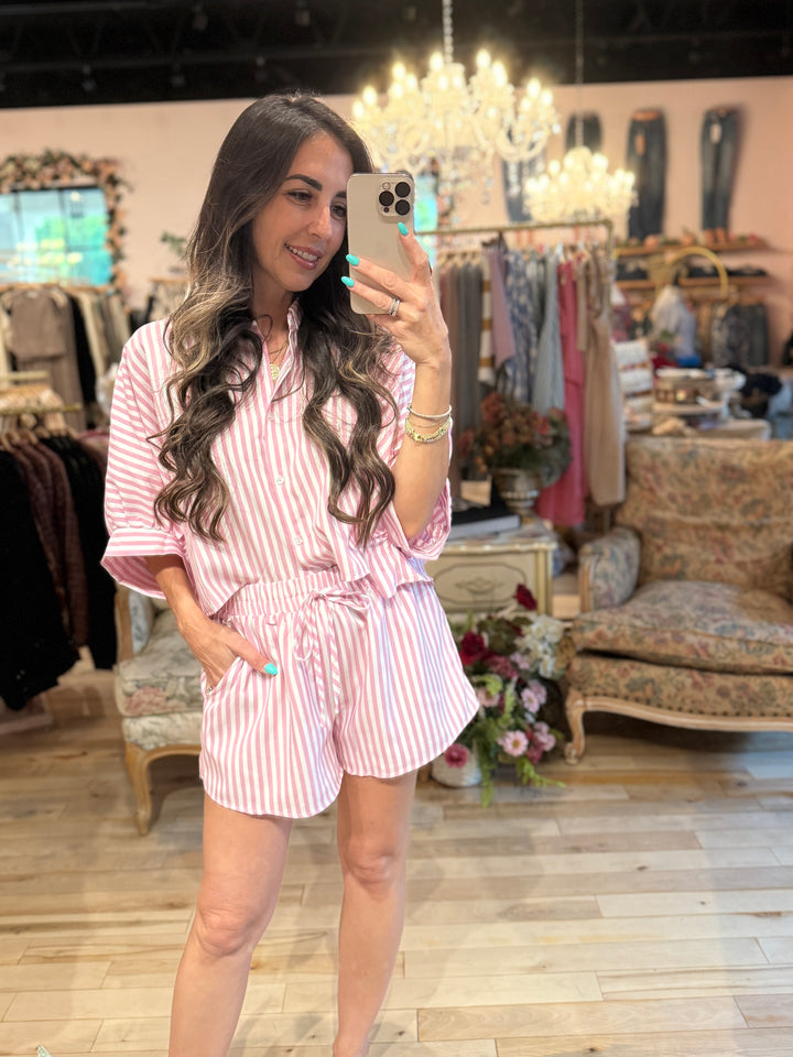 The Dani Pink Stripe Shorts - Pink and White