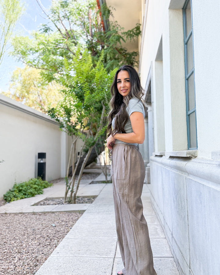 The Amelia Crinkle Pants - Brown