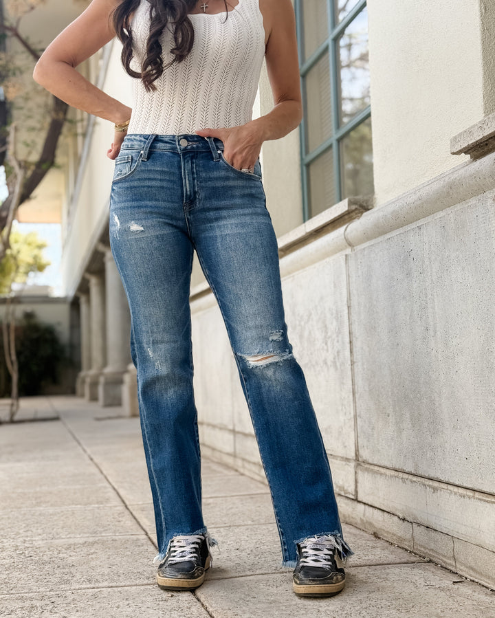 Mid-Rise Frayed Step Hem Ankle Straight Jeans