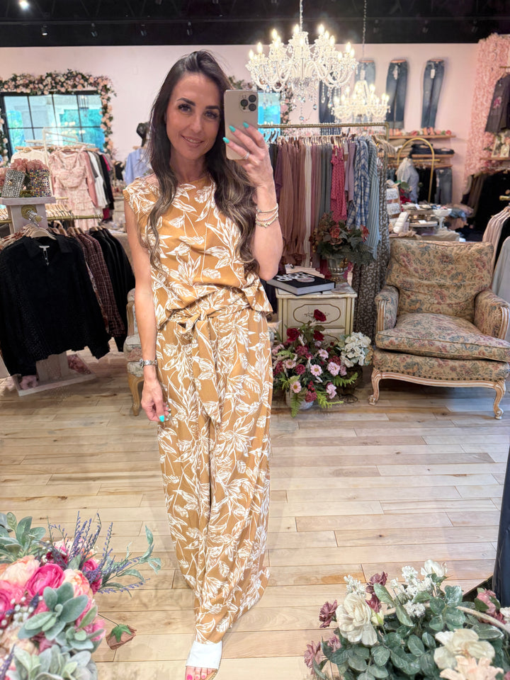 Naomi Floral Crop Tank - Camel