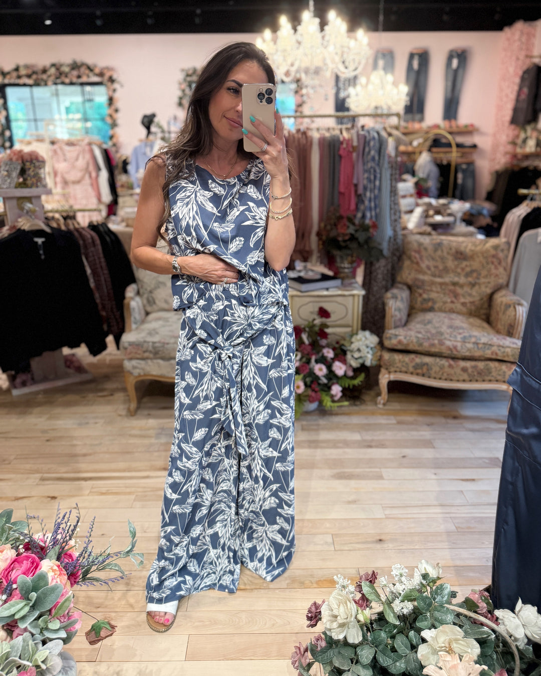 The Naomi Floral Wide Leg Pants - Blue