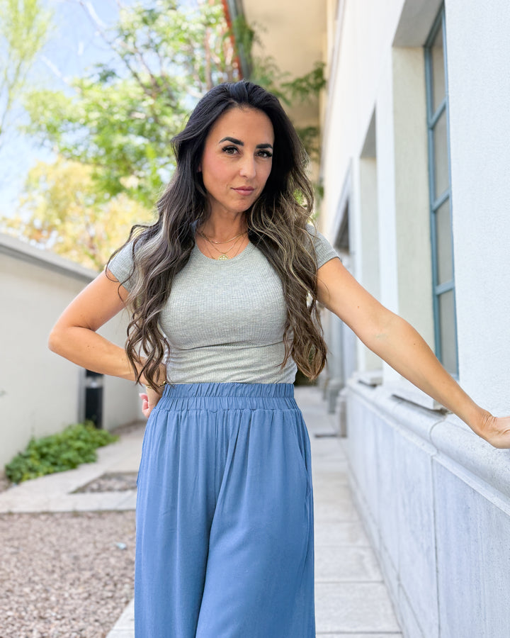 The Maddie Ribbed Tee - Gray