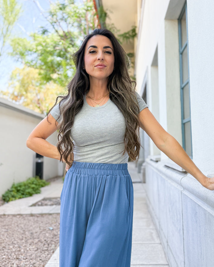 The Maddie Ribbed Tee - Gray