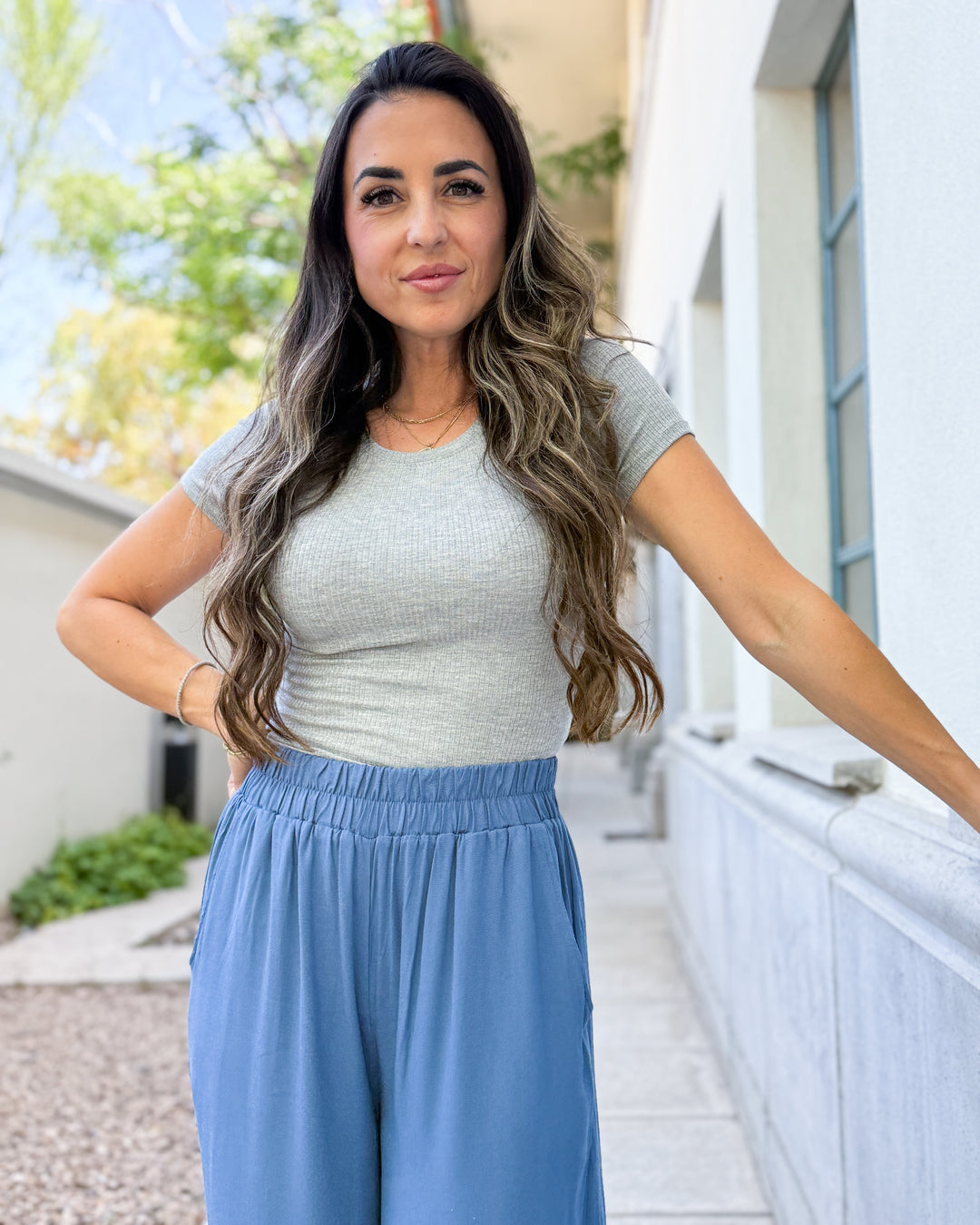 The Maddie Ribbed Tee - Gray