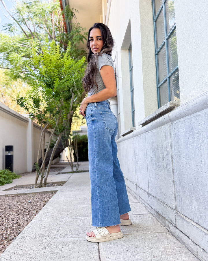 The Maddie Ribbed Tee - Gray