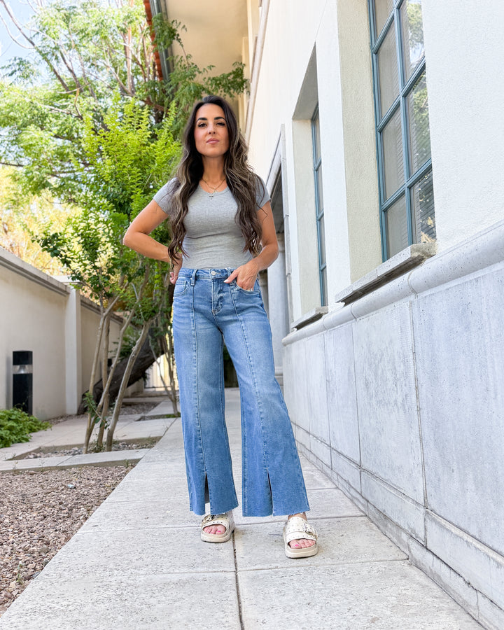 The Maddie Ribbed Tee - Gray