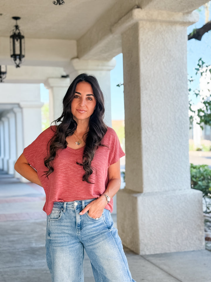 The Rylee V-Neck Light Knit Top - Winter Rose