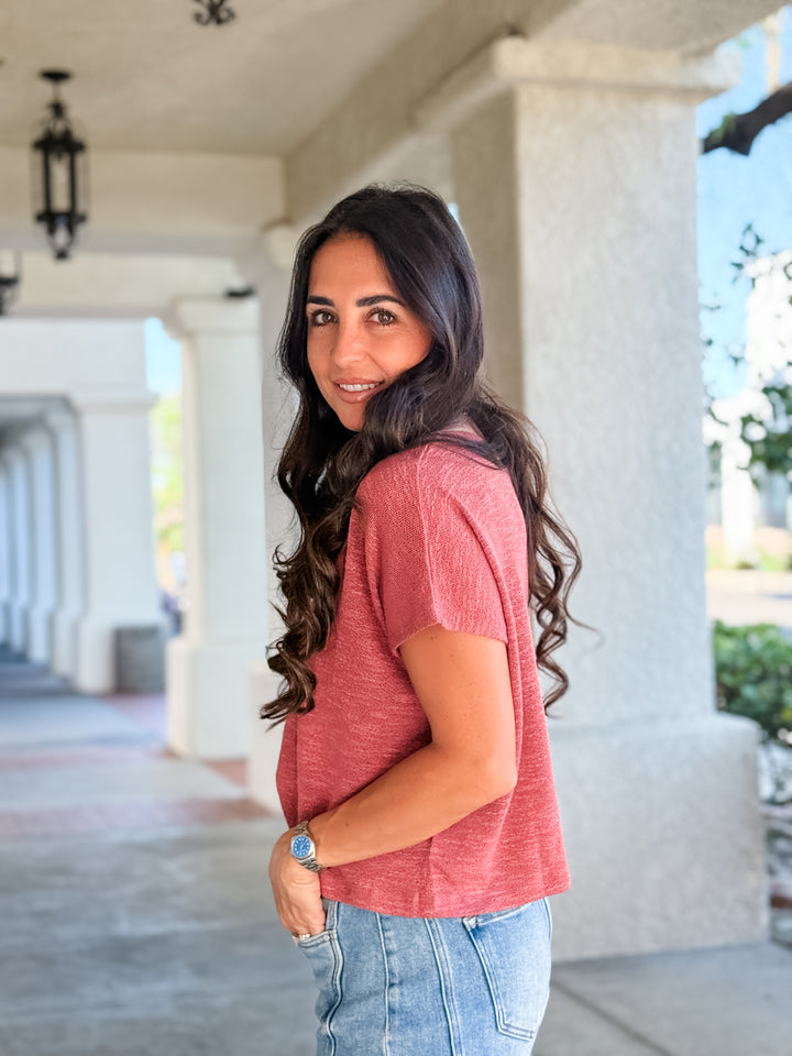 The Rylee V-Neck Light Knit Top - Winter Rose