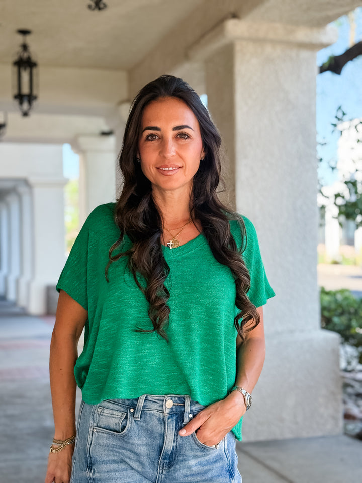 The Rylee V-Neck Light Knit Top - Kelly Green