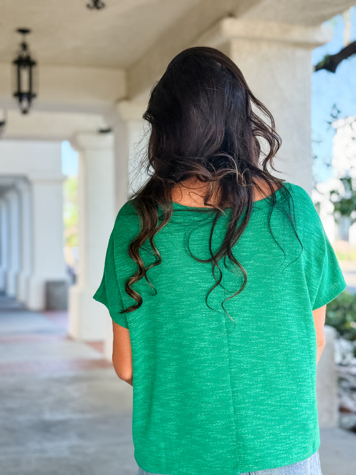 The Rylee V-Neck Light Knit Top - Kelly Green