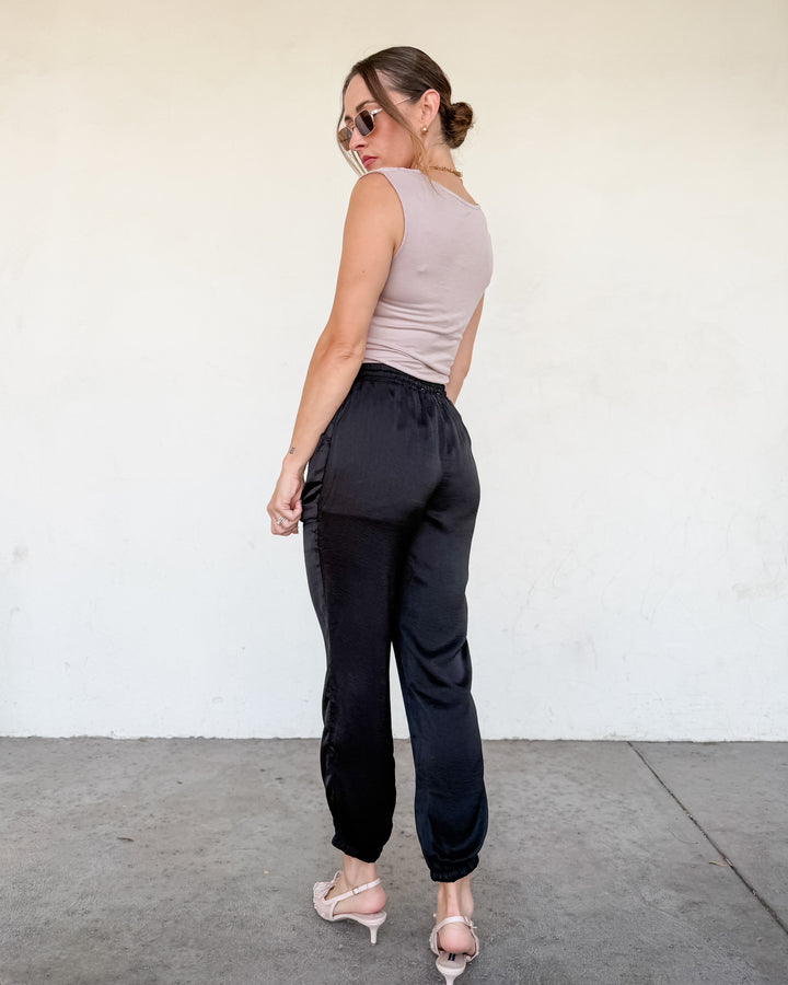 The Olivia Elastic Waist Jogger Pocket Pants - Black
