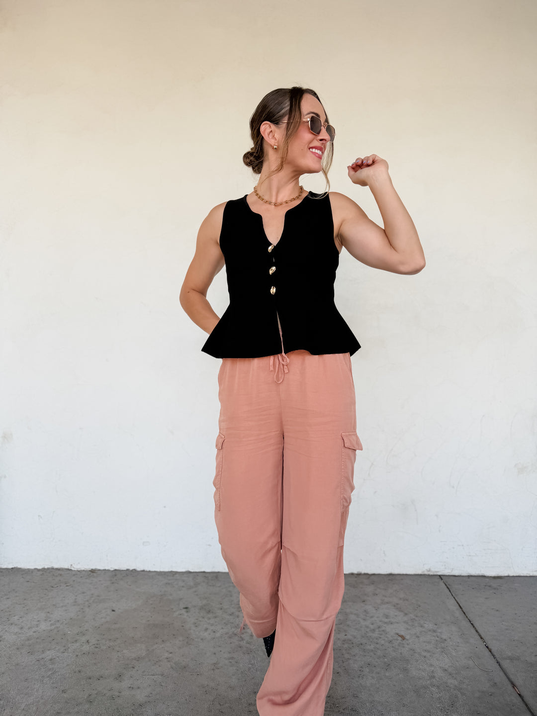 The Harlow Cargo Wide Leg Pants - Peach