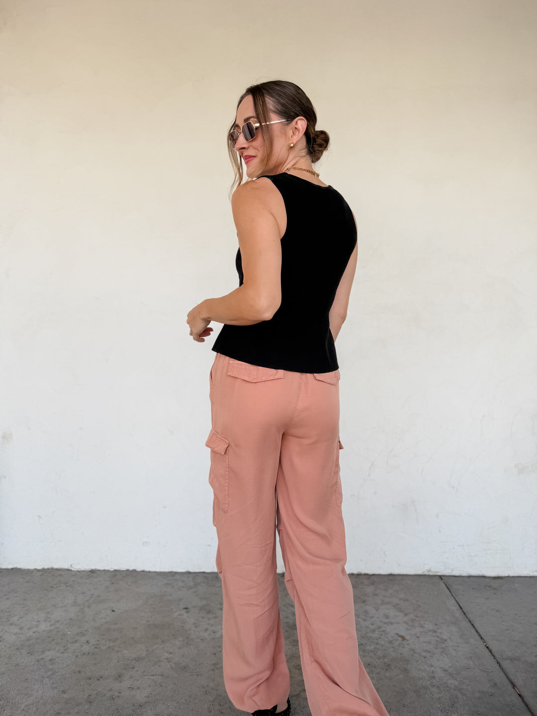The Harlow Cargo Wide Leg Pants - Peach