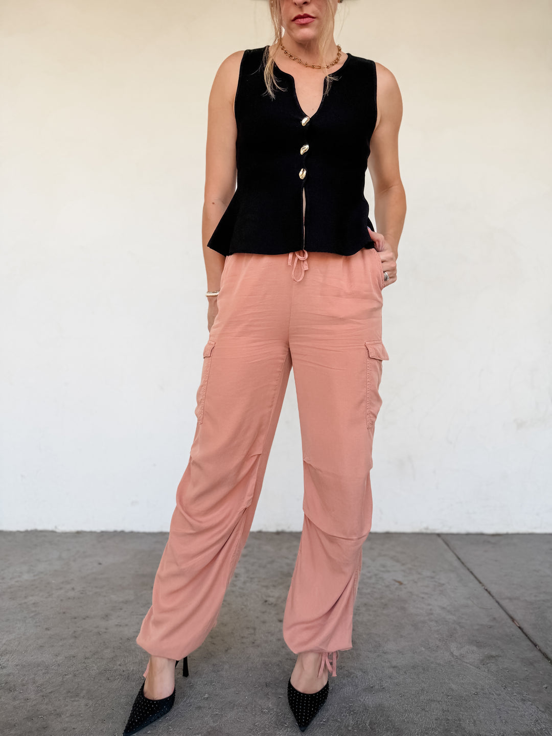 The Harlow Cargo Wide Leg Pants - Peach