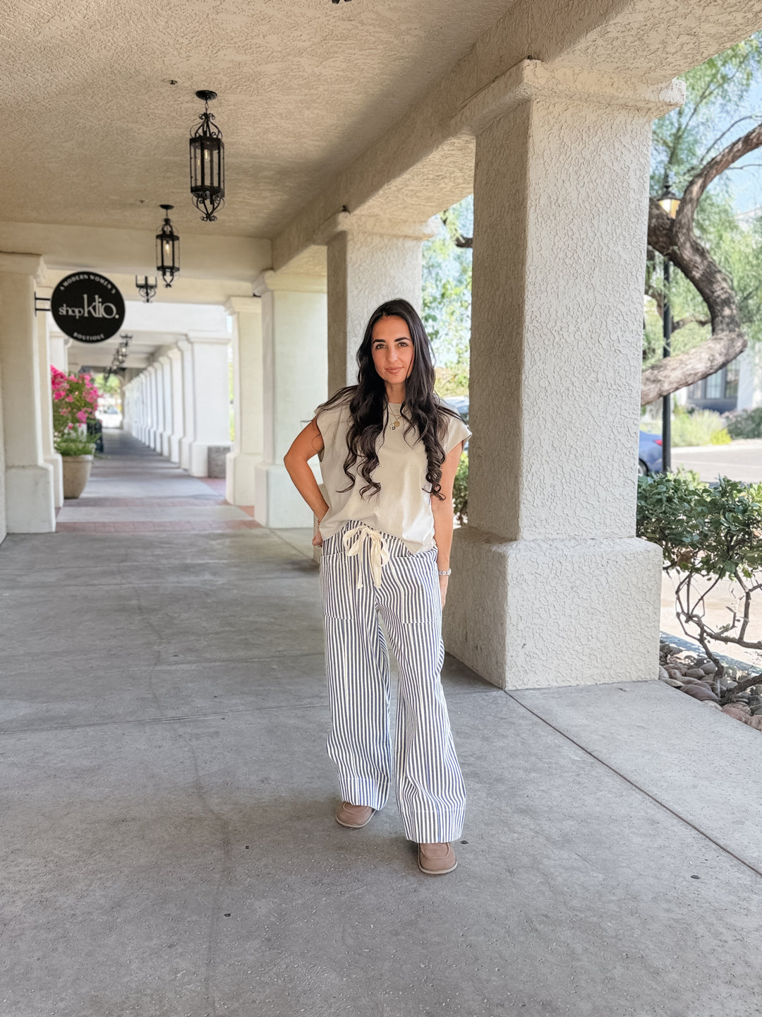 The Savannah Striped Wide Leg Pants - Navy